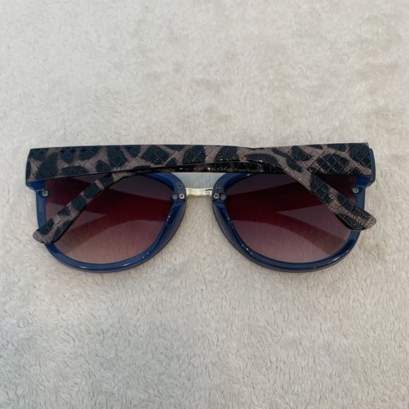 Tahari Cat Eye Sunglasses Blue HYTH0628-A TH899 TSBL - Picture 3 of 11